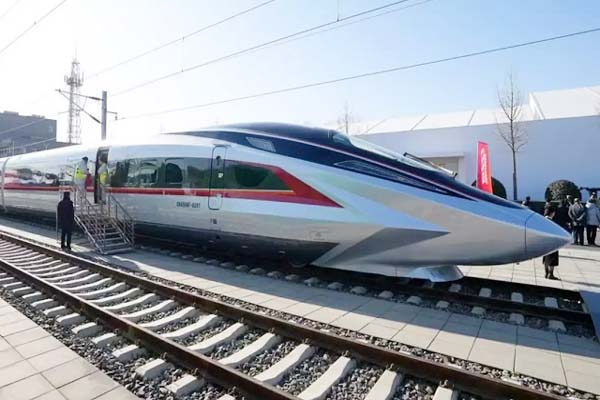 چین نےبنا ئی دنیا کی سب سے تیز چلنے والی ٹرین ، جانیں کتنی ہے رفتار