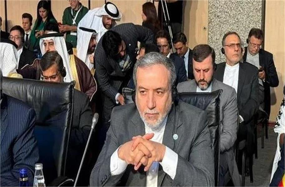 ٹوٹ رہی ایران کی اکڑ ! وزیر خارجہ عراقچی کی پیشکش - ہم امریکہ کے ساتھ مذاکرات کے لئے تیار