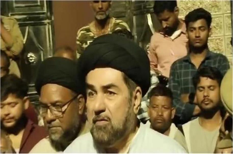 لکھنؤ میں شیعہ مذہبی رہنما مولانا کلبِ جواد پر جان لیوا حملہ، گاڑی کا گھیراؤ کر حملہ آوروں نے برسائے اینٹ - پتھر، پولیس پر لاپرواہی کا ا لزام
