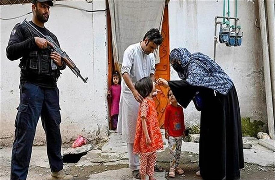 پاکستان میں ویکسینیشن مہم خطرے میں ! 24 گھنٹوں میں ایک اور سکیورٹی اہلکار کا گولی مار کر قتل