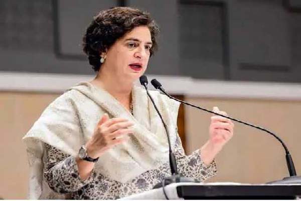 پورن کمار کا خاندان انصاف کے لیے بھٹک رہا ہے: پرینکا گاندھی