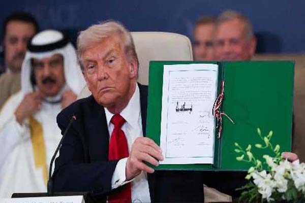 مصرکے شرم الشیخ میں غزہ امن معاہدے پر امریکہ، ترکیہ، مصر، قطر نے دستخط کردیے