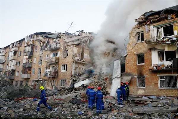 روس کا کیف پر بڑا حملہ! میزائل اٹیک میں 4 افراد ہلاک، 27 شدید زخمی