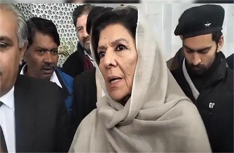 پاکستان کی سیاست میں پھر بھونچال ، عمران خان کی بہن علیمہ بی بی حراست میں