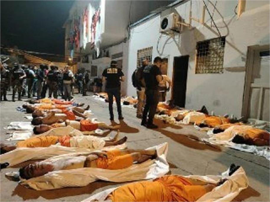 جیل میں خونخوار مجرموں کا خونی کھیل ! پھندے سے لٹکی  ملیں 31 قیدیوں کی لاشیں، 4 کو ماری گئی گولی