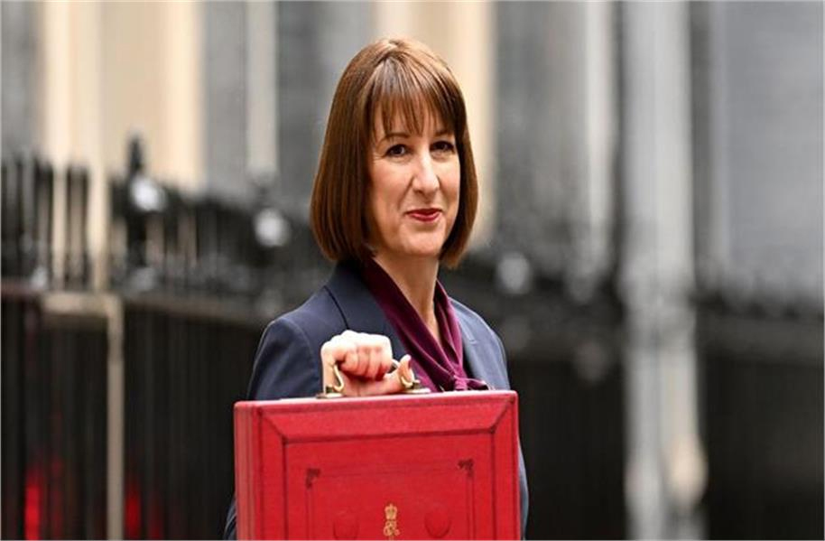 ریوز کا اعلان : مقامی حکومتوں کو اضافی فنڈ، نو جوانوں کے لئے بڑا پیکیج