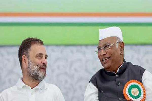 پارلیمنٹ میں حکومت کو گھیرنے کی حکمت عملی پر کانگرس کی میٹنگ