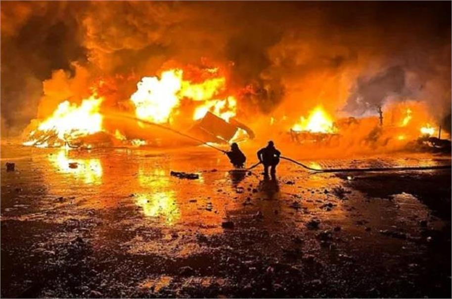 روس کی میزائل نے یوکرینی بندرگاہ پر مچائی تباہی، کم از کم 3 ترکی جہاز تباہ ( ویڈیو )