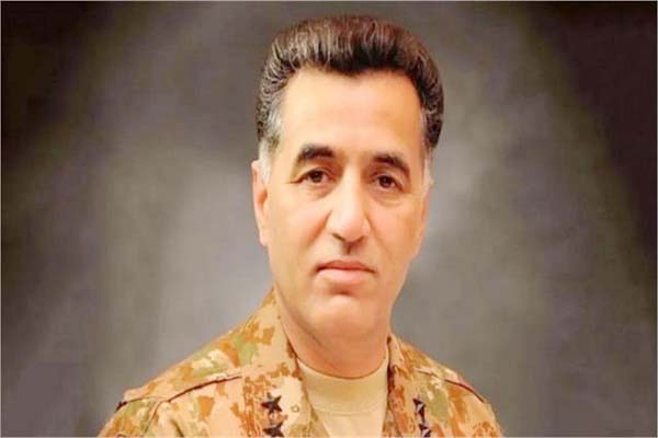 پاکستان کی فوجی عدالت نے سابق آئی ایس آئی چیف فیض حمید کوسنائی 14 سال قید کی سزا