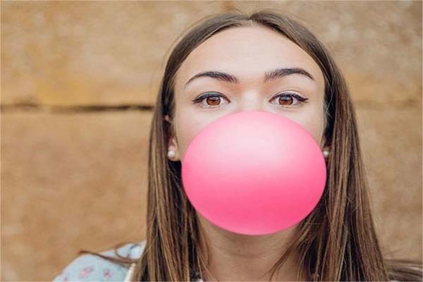 اس ملک میں غلطی سے بھی کوئی چیونگم نہیں چباتا، پکڑے گئے تو ہو جاتی ہےجیل