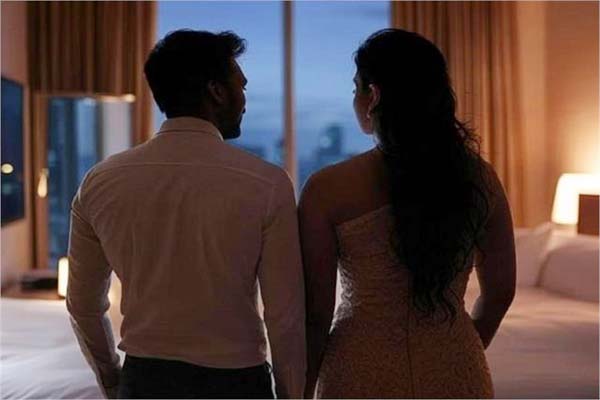 سیکس ریکٹ کا پردہ فاش، 9 لڑکے اور لڑکیاں گرفتار۔ ہوٹل میں چل رہا تھاجسم فروشی کا اڈہ