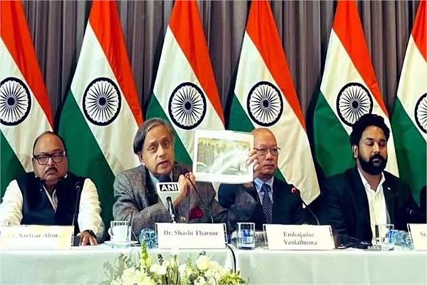 برازیل میں تھرور نے پاکستان پر کیا طنز- دہشت گردوں کی محفوظ پناہ گاہیں بند کرو گے تبھی ہوگی بات چیت