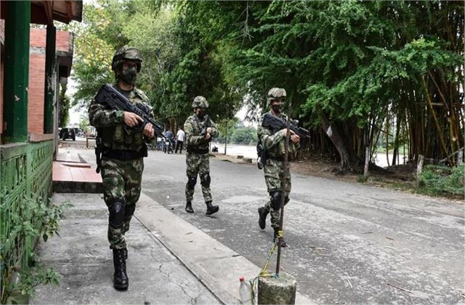 کولمبیا: دہشت گردوں کے فرمان پر دیہاتیوں نے 34  فوجیوں کو کیا اغوا