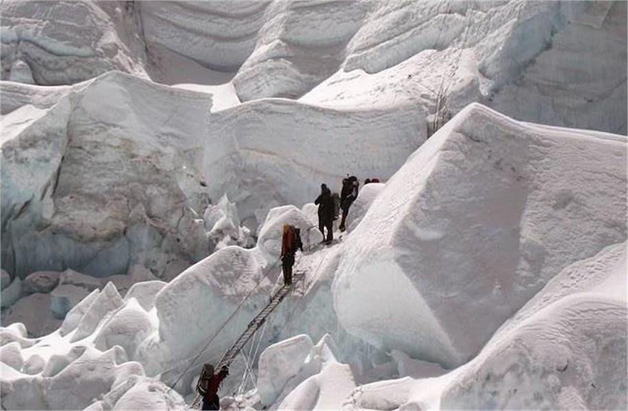 کوہ پیماؤں کے لئے خوشخبری: نیپال نے 97 چوٹیوں پر چڑھائی کردی بالکل فری