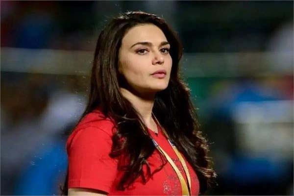 پریتی زِنٹانےہماچل کےلیےبڑھایا ہاتھ،متاثرین کی امداد کےلئےدیے30لاکھ روپے