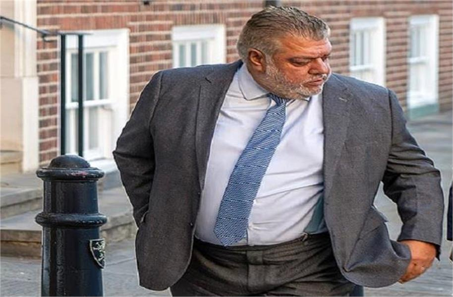 آکسفورڈ کے فرضی دعوے نے بگاڑی قسمت! برطانیہ میں ٹاپ ہندوستانی وکیل پر لگی پابندی، کرکٹ کلب صدر کے عہدے سے بھی استعفیٰ