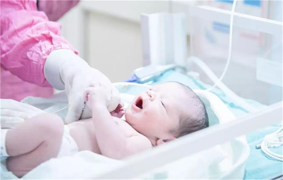 اس ملک میں لوگ حکومت سے پوچھ کر پیدا کرتے تھے بچے، قانون شکنی پر ملتی تھی سخت سزا، جانیے کیوں؟