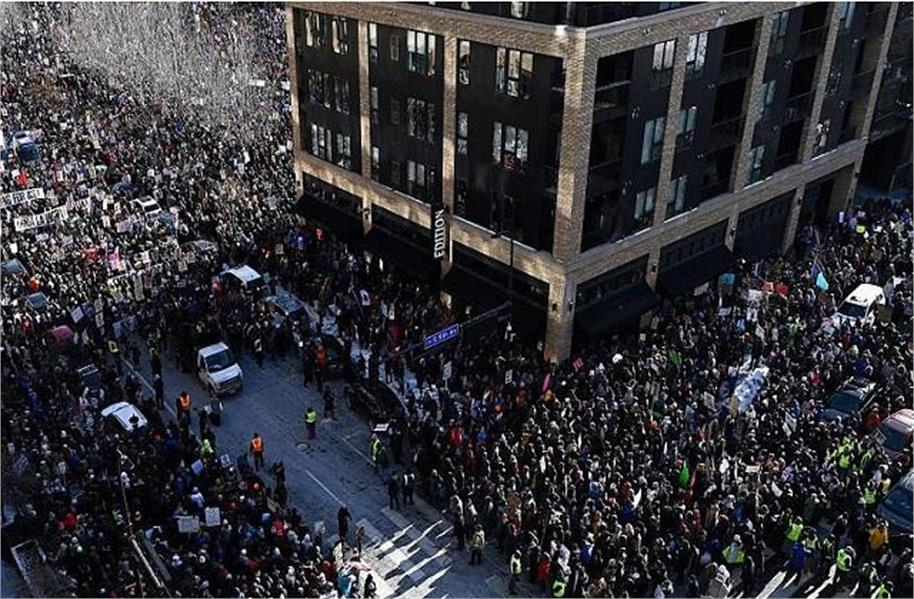 امریکہ میں ٹرمپ کے خلاف بغاوت! سڑکوں پر نکلے ہزاروں افراد، 100 پادری گرفتار، دو اور پانچ سال کے بچے حراست میں (ویڈیو)