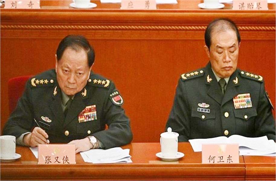 چین کی اپنی فوج کے خلاف سب سے بڑی کارروائی، دو سینئر فوجی افسران پر گری گاج