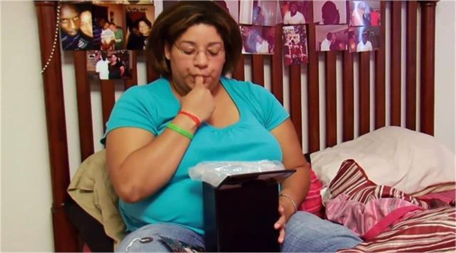 موت کا ایسا غم ! اپنے کھانے پر مصالحے کی طرح چھڑکتی شوہر کی استھیاں، پھر اس کو زبان سے ۔۔۔