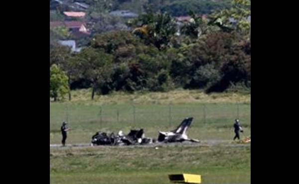 آسٹریلیا؛ صبح سویرے گر کرطیارہ کریش ہو گیا! گر تے ہی ہوا ٹکڑے ٹکڑے