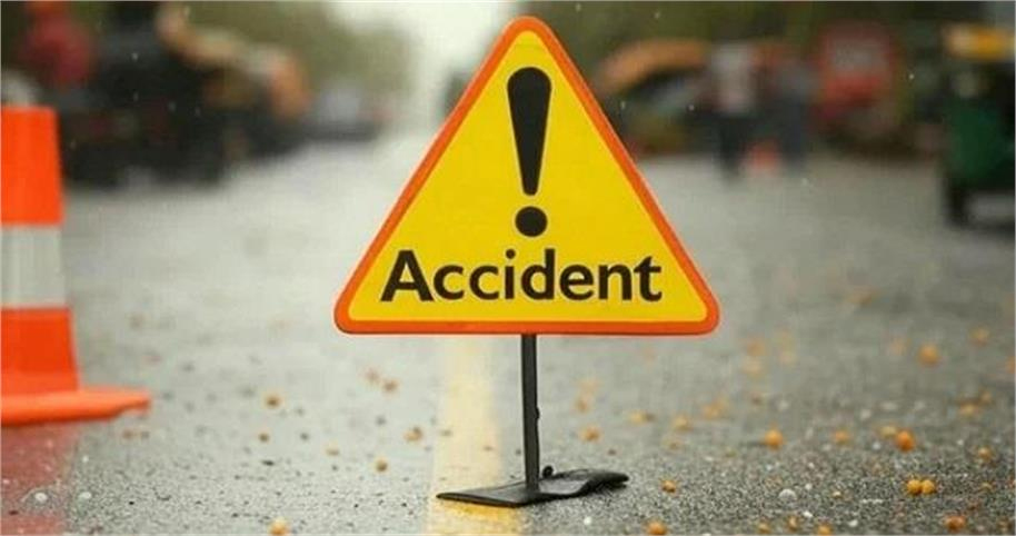 جھارکھنڈ: یومِ جمہوریہ پر دردناک حادثہ، ٹرک سے آگے نکلنے کی کوشش میں پانچ بائیک سوار نوجوان جاں بحق