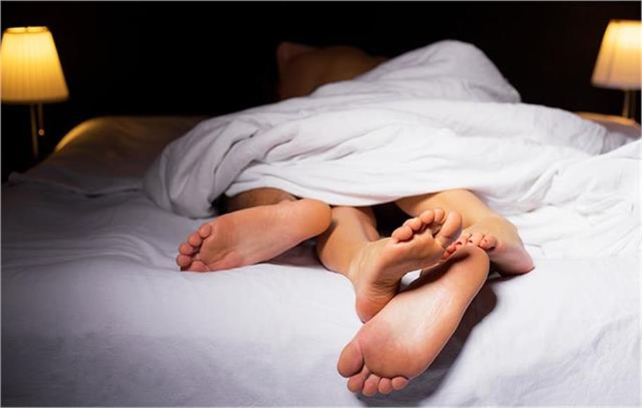 ہوس میں اندھا شوہر سیکس پاور بڑھانے والی گولیاں کھاکر بناتا تھا تعلقات، خاتون کے پرائیویٹ پارٹ سے آنے لگتا تھا خون ، پھر جو ہوا ۔۔۔