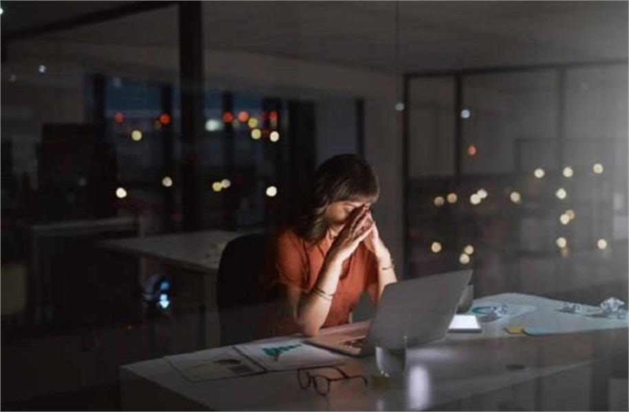 مرد ساتھیوں کی بدسلوکی پر خاتون کی قانونی جیت، کمپنی نے دیا کروڑوں کا معاوضہ