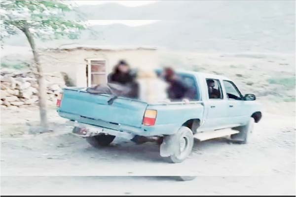 پاکستان میں تھانوں پر دہشت گرد حملے: تھانہ انچارج سمیت 3 افراد ہلاک، گھر میں زندہ مارٹر پھٹنے سے بچے کی موت، 24 زخمی