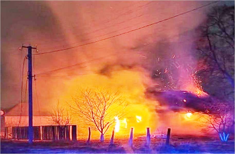 پھر بھڑکا روس کا غصہ: یوکرین پر میزائلوں اور ڈرونز سے کیا حملہ، مضافاتی علاقوں میں مچی تباہی