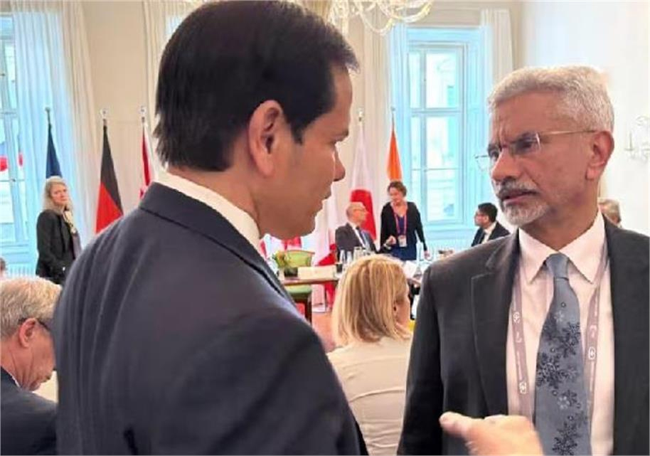 امریکی وزیر خارجہ روبیو بولے - ہندوستان نہیں خریدے گا روسی تیل، جے شنکر کا دو ٹوک جواب - ہم بیرونی دباؤ میں فیصلے نہیں لیتے