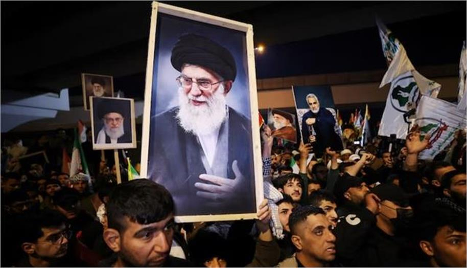 خامنہ ای کی آحری وداعی ملتوی، ابھی سپردِ خاک نہیں ہوں گے سپریم لیڈر، جانئے کیا ہے تاخیر کی وجہ ؟