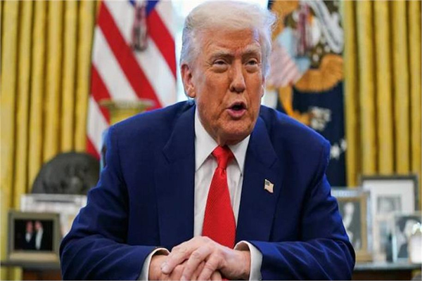 ٹرمپ نے ہرمز آبنائے کھولنے کے لیے ایران کو دی گئی مہلت 6 اپریل تک بڑھا دی