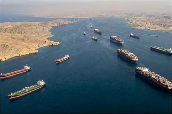 آبنائے ہرمز میں ایران کی وصولی، محفوظ راستے کے بدلے مانگے بیس لاکھ ڈالر ، بھارت سمیت دنیا بھر میں تیل کا بحران گہرا یا