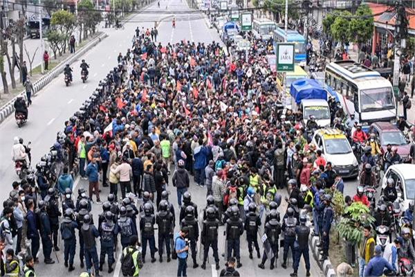 سابق وزیر اعظم کے پی شرما اولی کی گرفتاری کے تیسرے دن بھی نیپال میں مظاہرے جاری