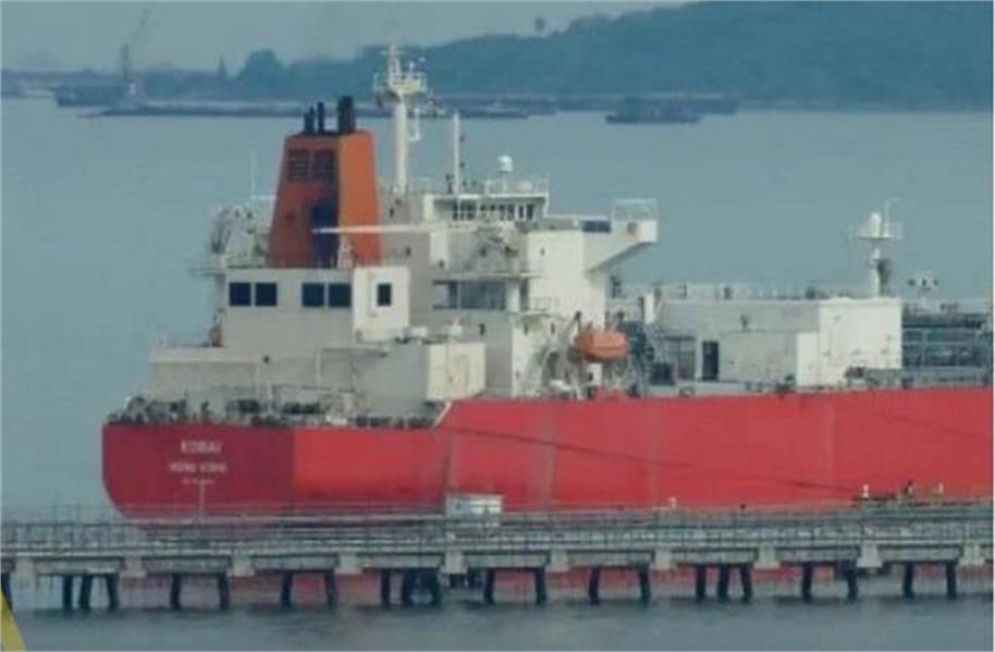 ہرمز کے قریب پہنچا بڑا ایل پی جی ٹینکر''گرین سانوی'' ، 46 ہزار ٹن گیس لے کر پہنچے گا ممبئی، 17 ہندوستانی جہاز اب بھی پھنسے