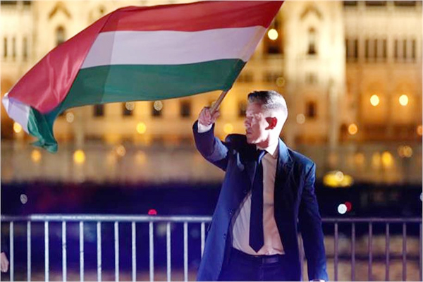 ہنگری میں بڑا سیاسی الٹ پھیر: 16 سال بعد وکٹر اوربان اقتدار سے باہر، پیٹر میگیار سنبھالیں گے ملک کی باگ ڈور